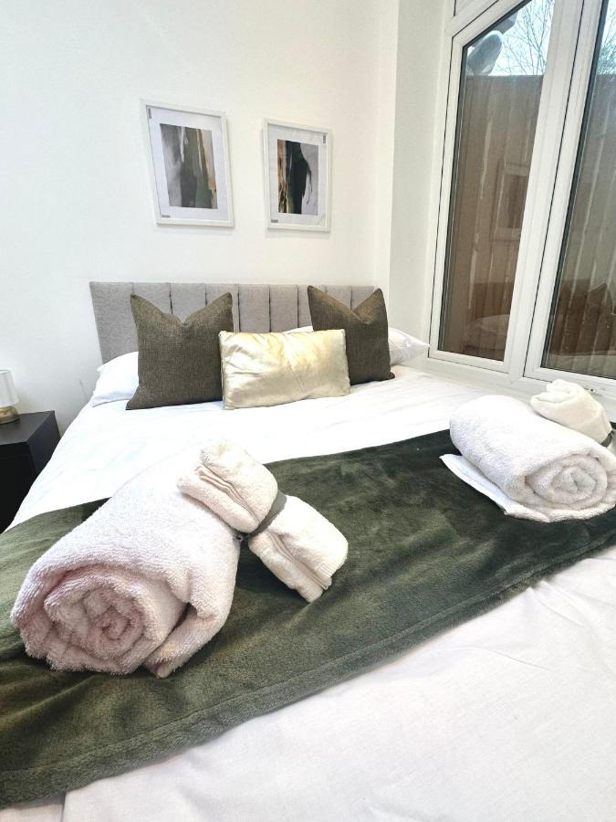 London Charm - Stylish Room In Spacious Home Luaran gambar